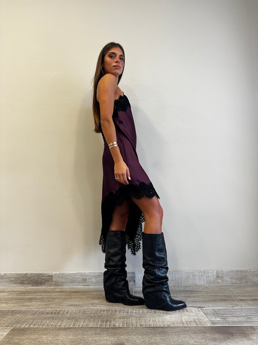 MOTEL Abito asimmetrico satin bordeaux+ pizzo