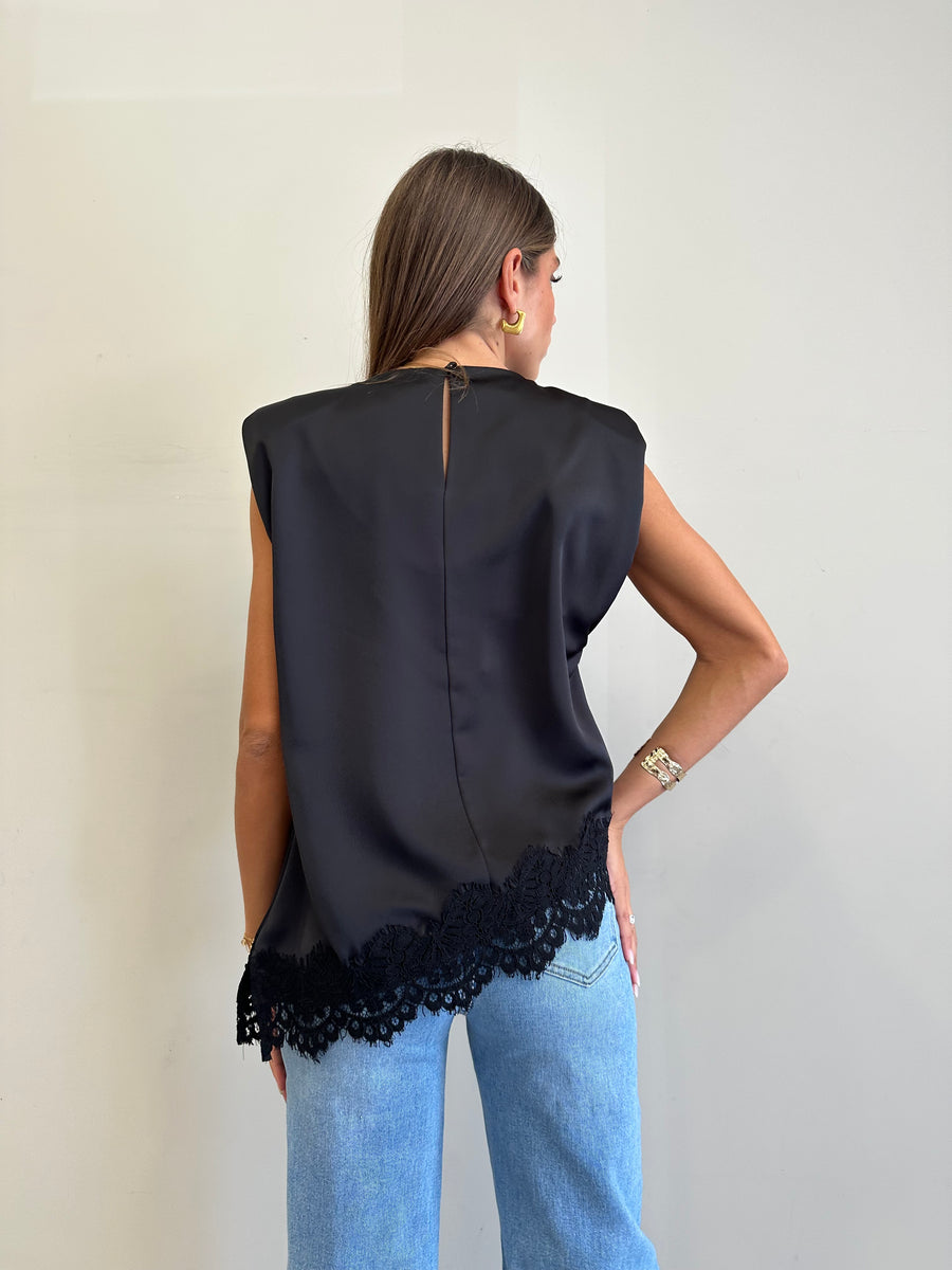 MOTEL Top satin asimmetrico nero