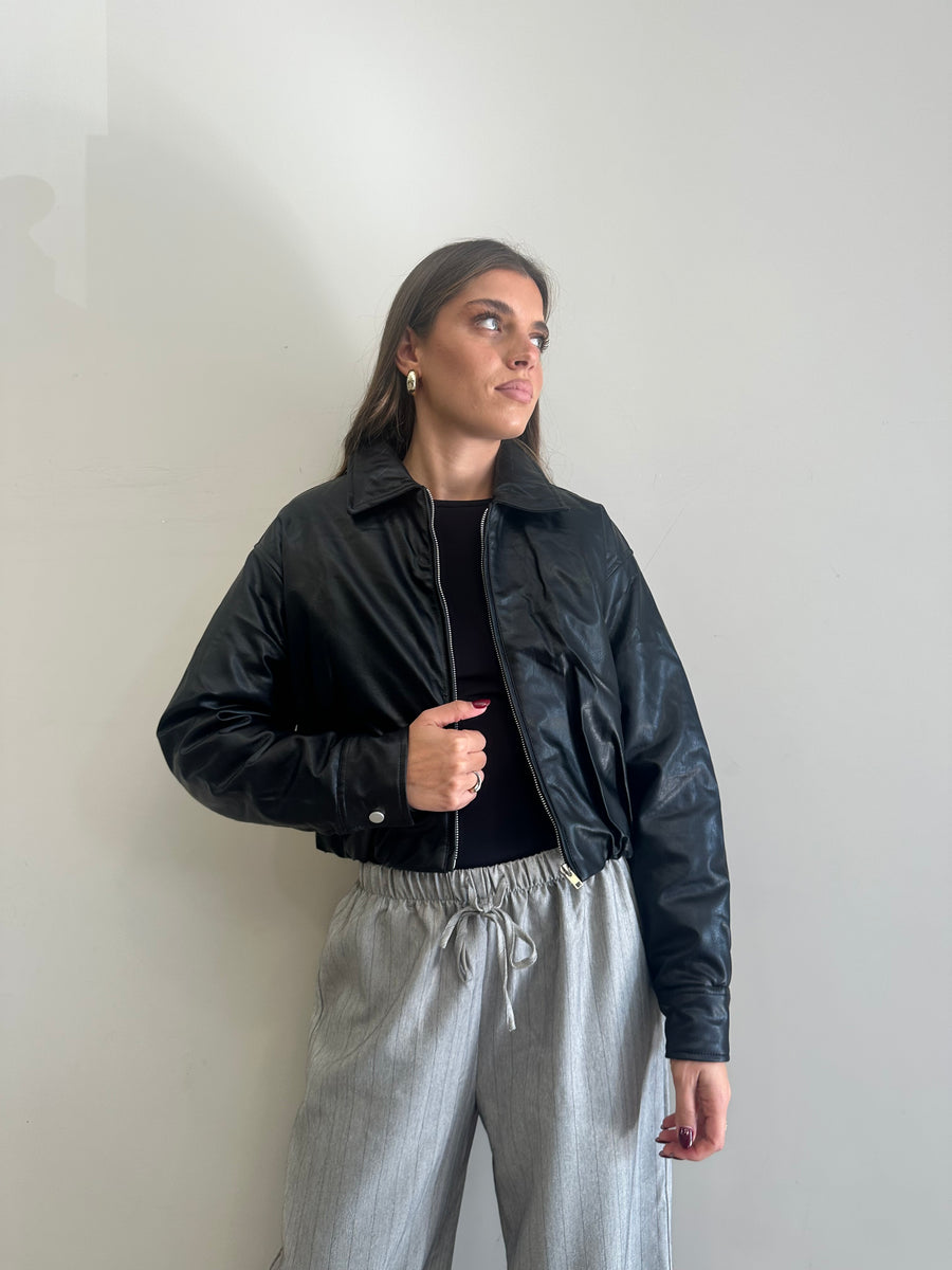 GLAMOROUS Bomber crop ecopelle imbottito nero