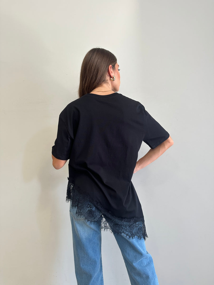 LMN T-shirt asimmetrica nera pizzo nero