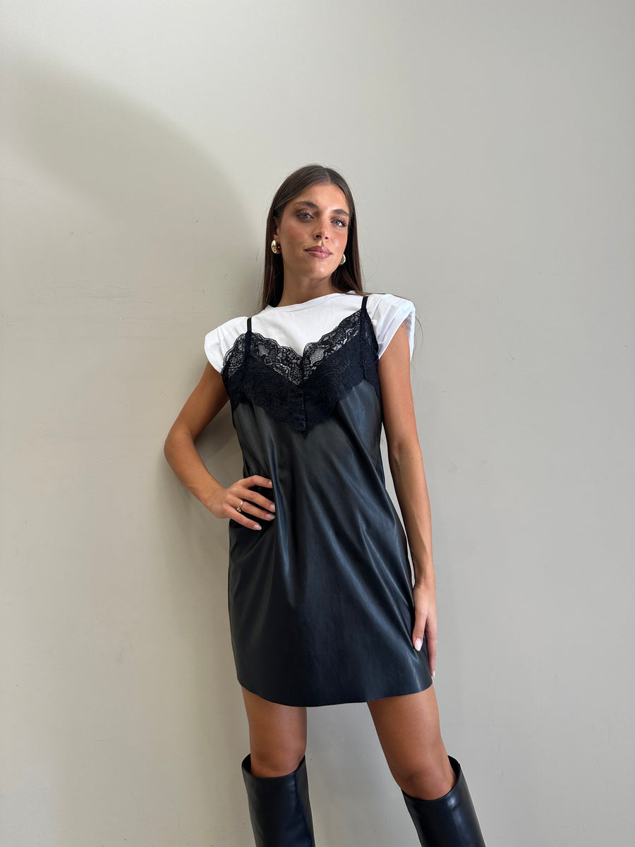 DIXIE Abito ecopelle nero pizzo e t-shirt bianca