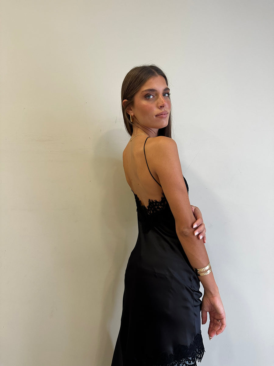 MOTEL Abito asimmetrico satin nero+pizzo
