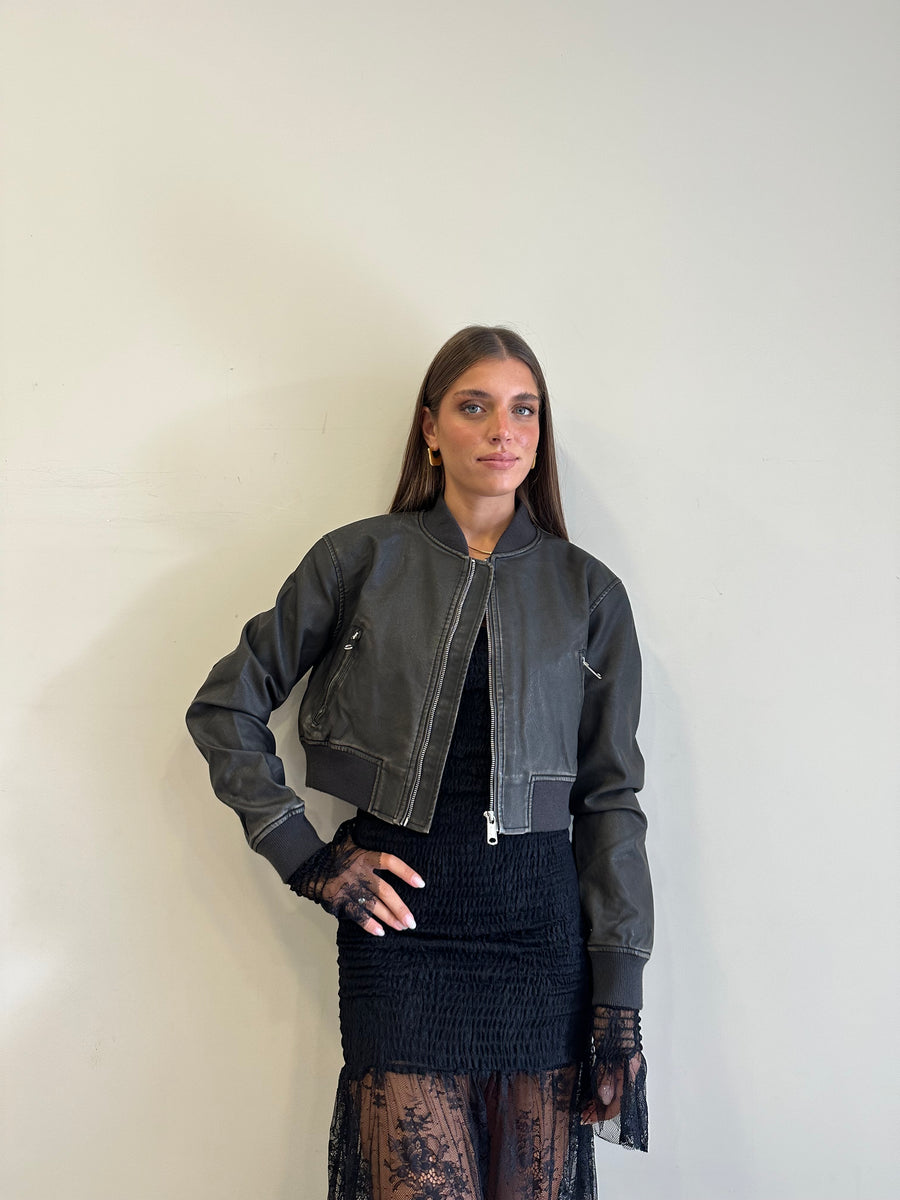 GIPSY INSIDE Bomber crop nero effetto invecchiato