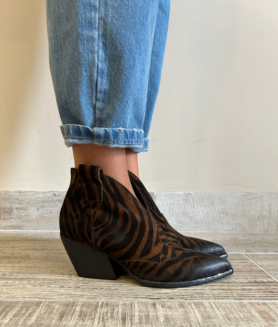 ELENA IACHI Tronchetto texano pelle zebra