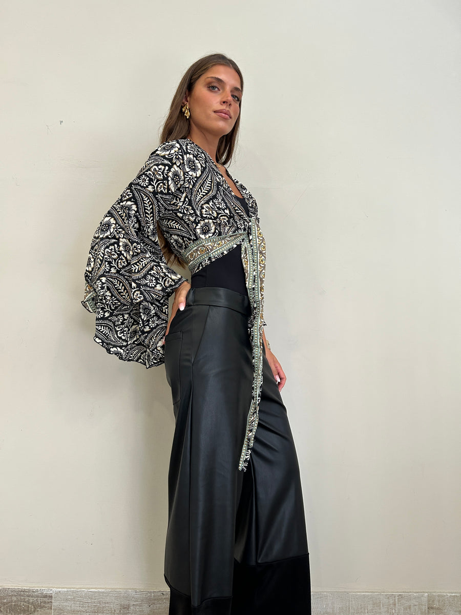 FREELOVE Gipsy top seta Coachella black