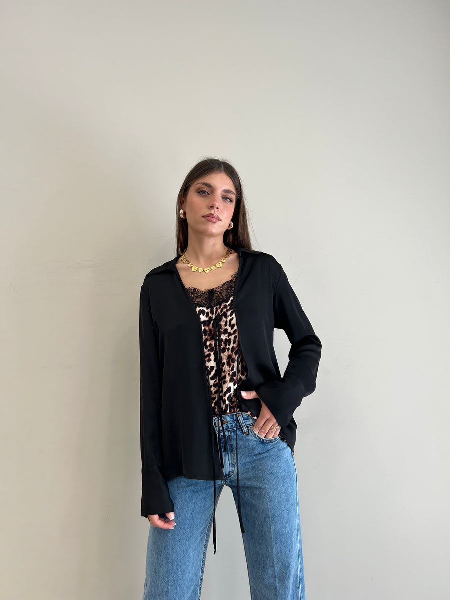 MOTEL Blusa nera lacci