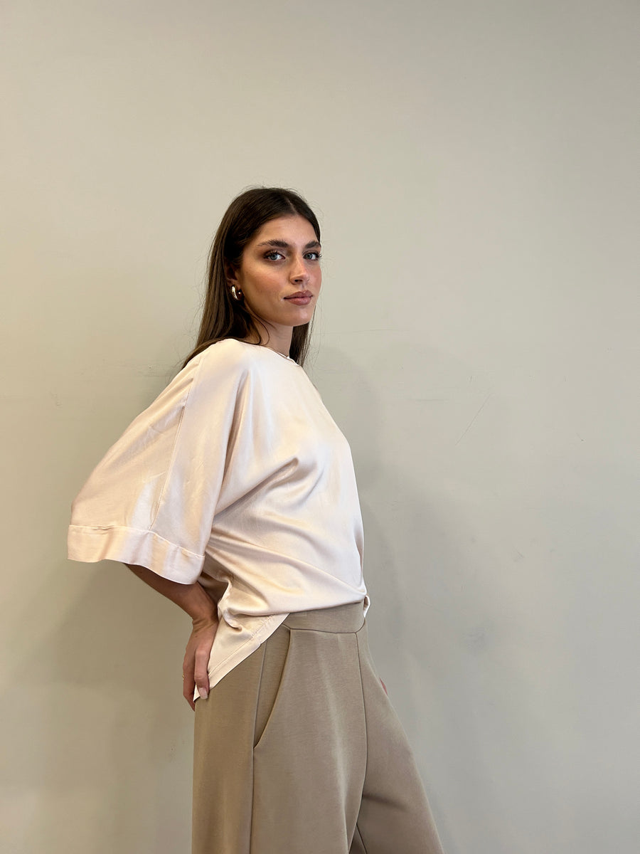 MOTEL Blusa satin cipria