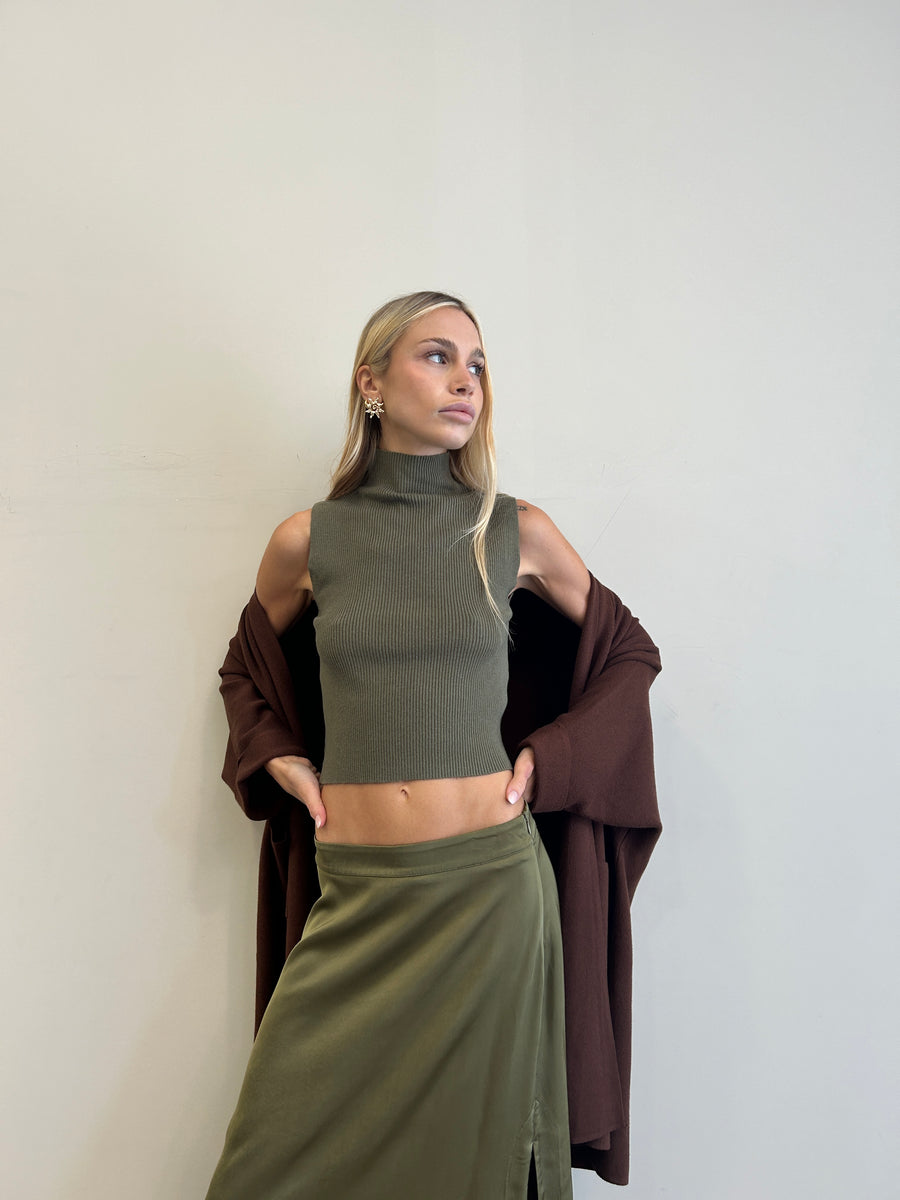 SIZE Lupetto crop smanicato costine Verde Militare