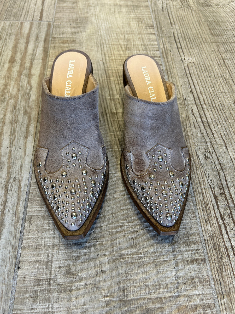 LC Sabot pelle scamosciata avana con borchiette